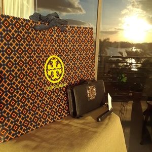 ***NEW Tory Burch Black Wallet***